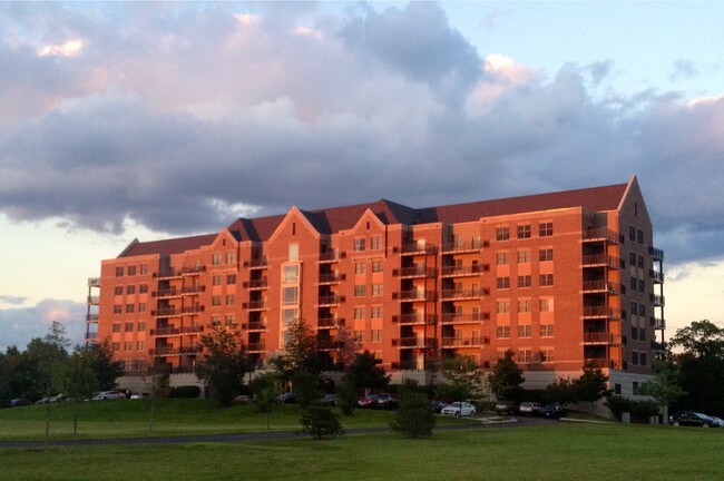 Building Photo - 301 Riverwalk Place