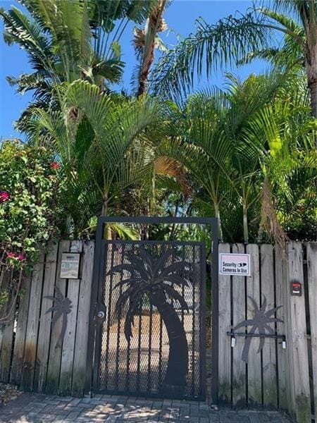 Photo - 758 NE 13th Ct Unidad 2 Rental