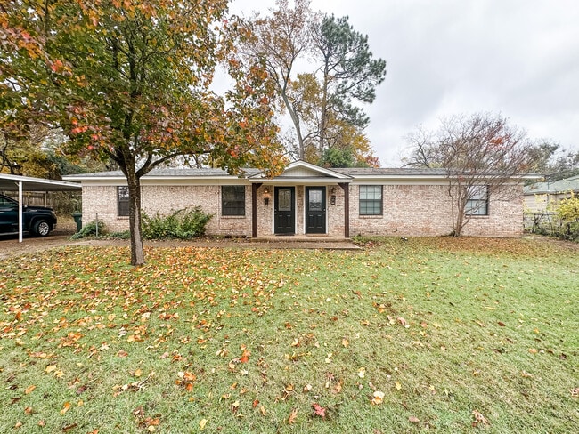 Building Photo - 406 E Wells St