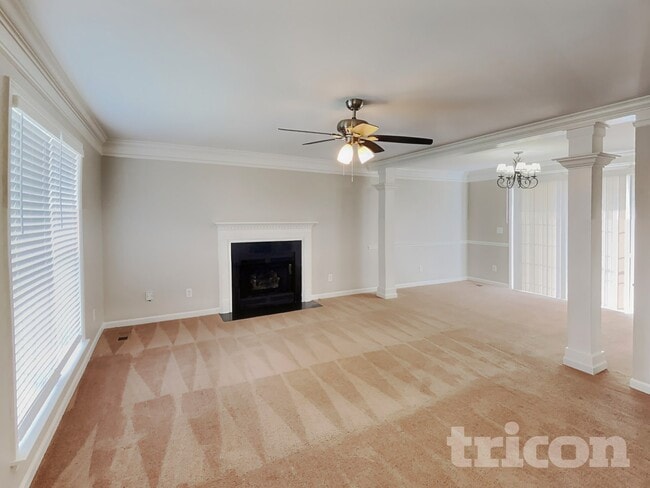 Photo - 1007 Golf View Way