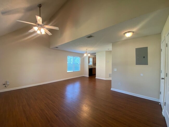 Photo - PRE-LEASING FOR AUGUST 2026!