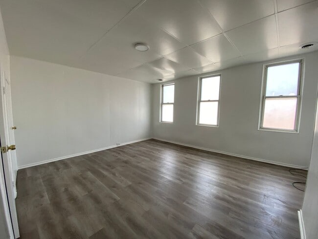 Photo - 237 Ella St Unidad #2