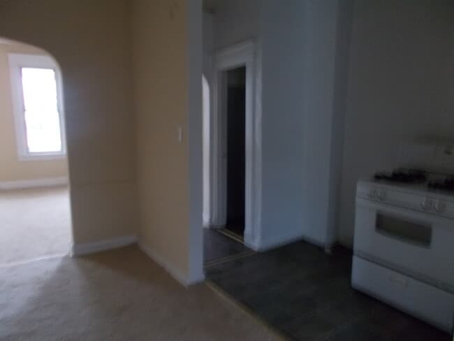 Photo - 827 E Patapsco Ave