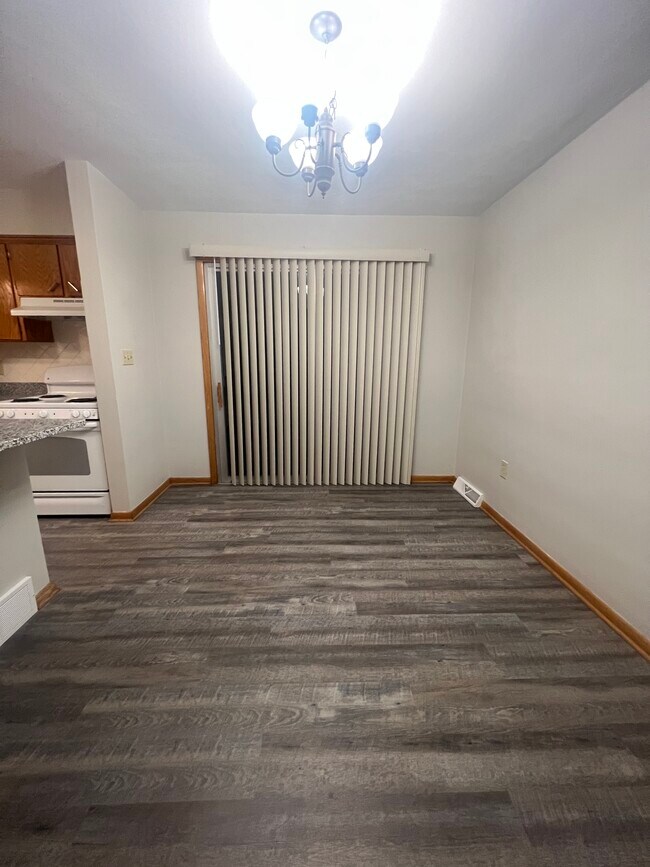 Photo - 1615 W 44th St