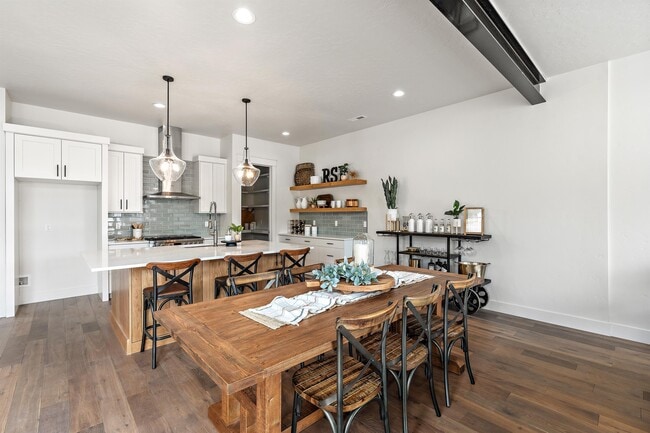 Photo - 2500 W Iron Coop St