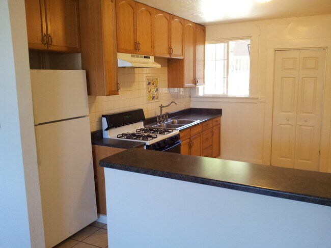 Kitchen - 46 Daniels Ave Unit 46 Daniels