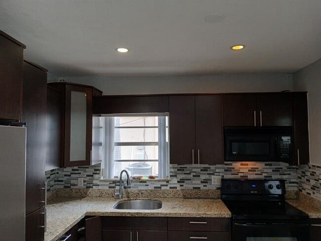 Photo - 2111 N 57th Terrace House