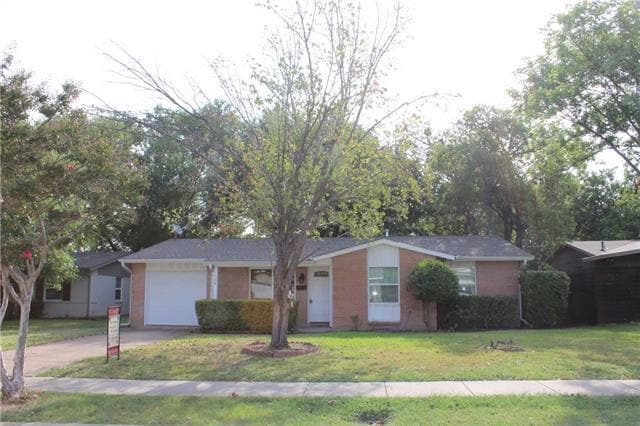Photo - 1508 Lorrie Dr House