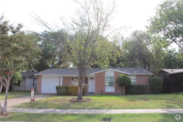 Building Photo - 1508 Lorrie Dr Rental