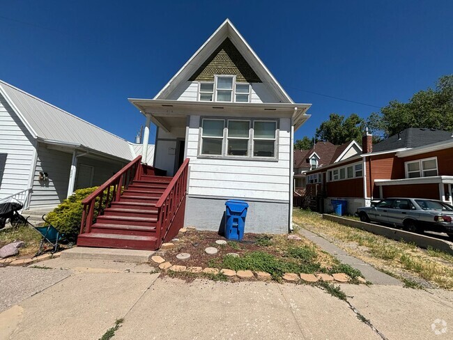 Building Photo - 618 W Clark St Unit 618 W Clark # 3 Rental