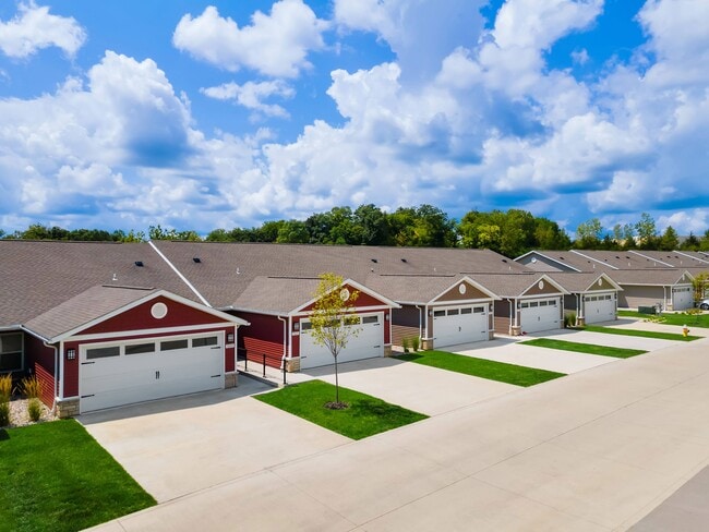 Photo - Redwood Vandalia