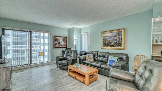 Photo - 3101 Boardwalk Unit 904-1