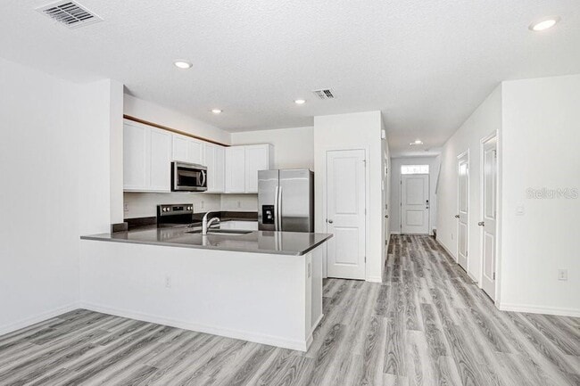 Photo - 31298 Paper Birch St