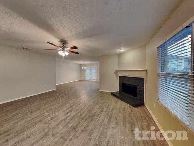 Photo - 172 Washington Way