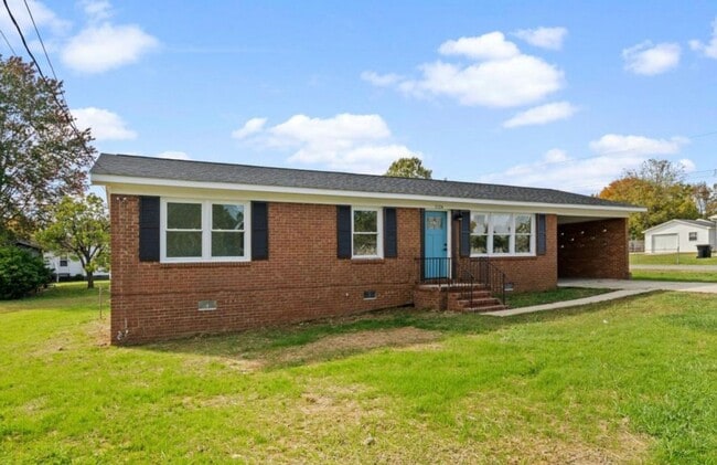 Photo - Well maintained 3 bedroom home!