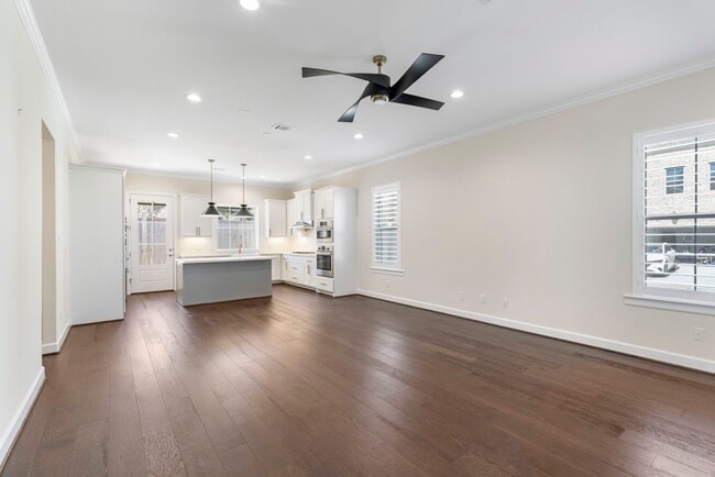 Photo - 106 Magnolia Grn St