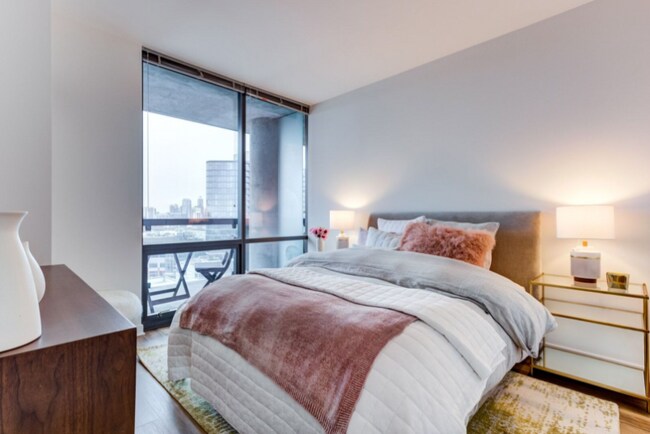 Photo - 1460 N Dayton St