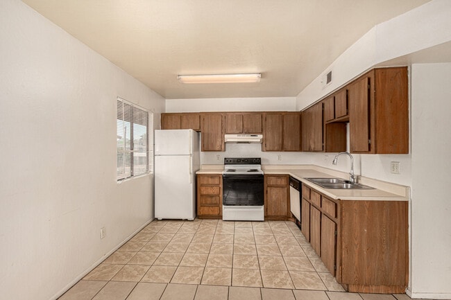 Building Photo - 53 N San Jose Unit 202