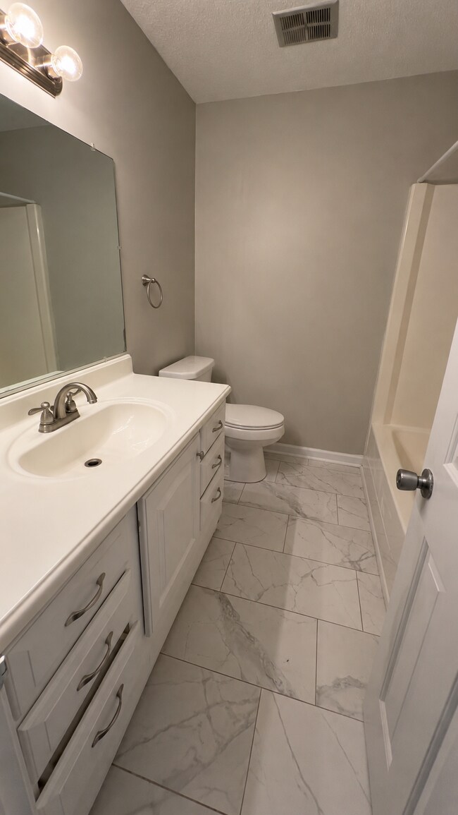 Photo - 1307 W Meadowview Rd