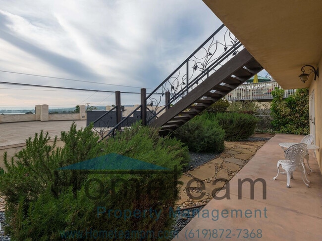 Photo - 2324 Frankfort St