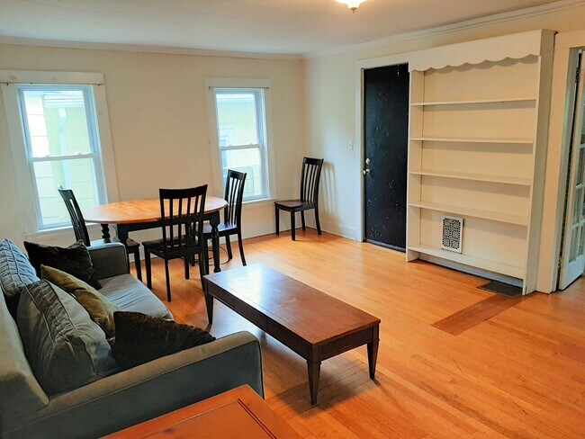 Photo - 123 Columbia St Unidad 2