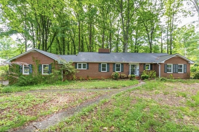 Building Photo - 2601 Loch Dr Rental