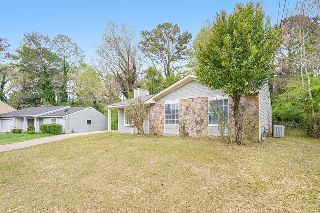 Building Photo - 3 Bedroom 2 Bath House