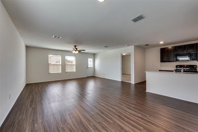 Building Photo - 305 Falling Star Dr