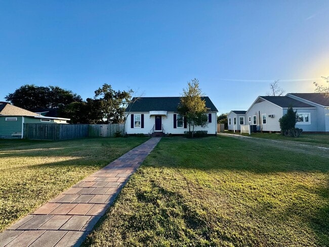 Photo - 1114 10th St