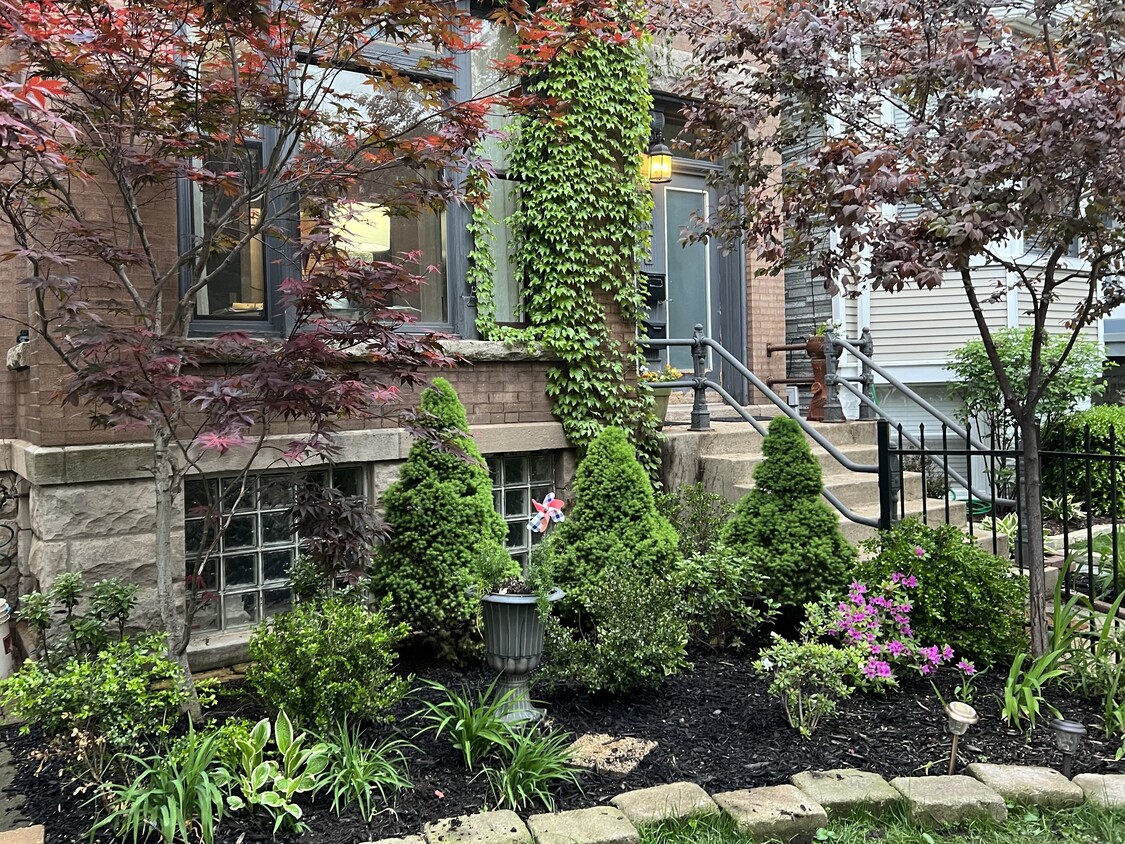 Photo - 3412 N Janssen Ave (Chicago, IL)
