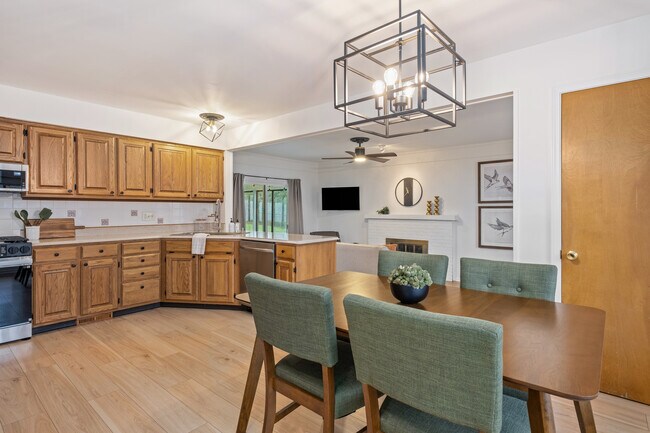 Photo - 2183 Fawnwood Dr SE