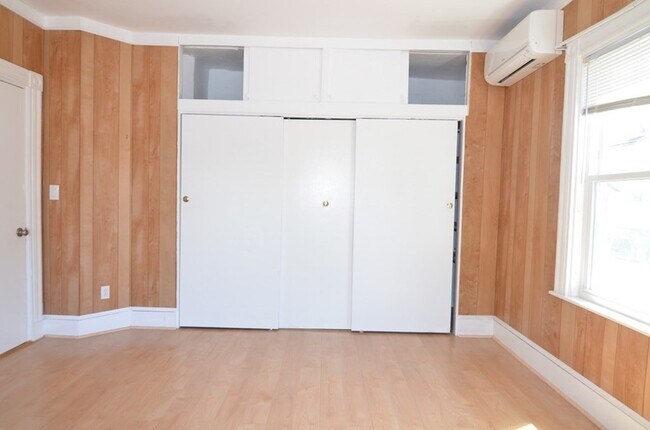 Photo - 27 Beltran St