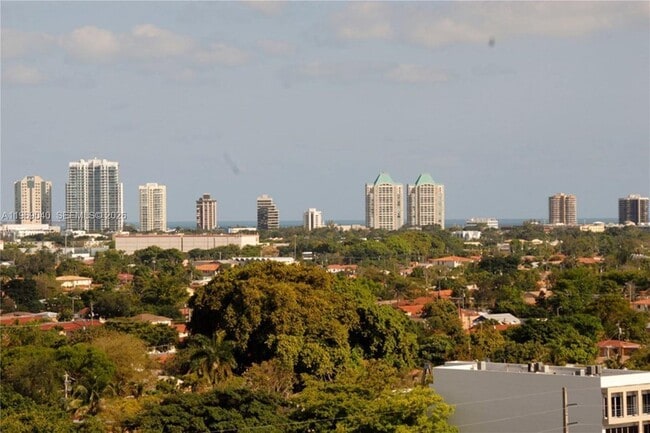 Photo - 10 Aragon Ave Unidad 1119