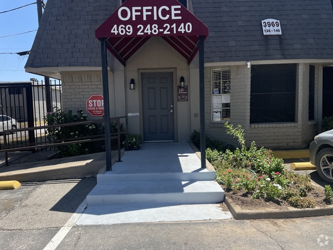 Building Photo - PTRF Rental