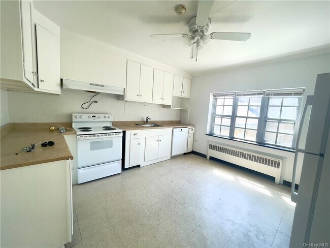 Photo - 4536 Albany Post Rd Unit 4526