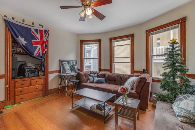 Photo - 121 Calumet St Unit 3