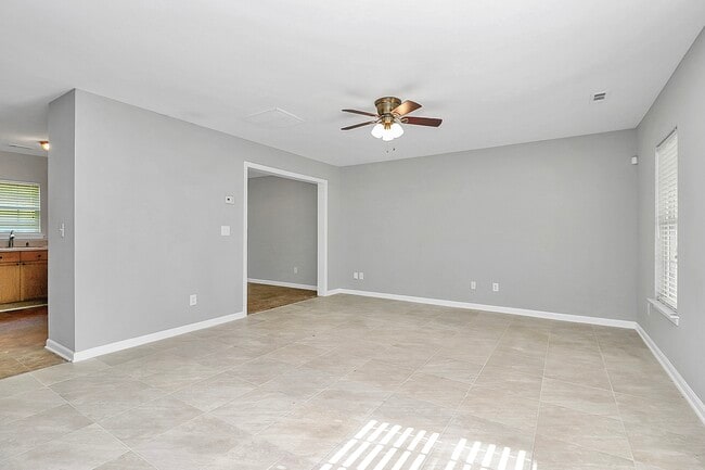 Photo - 5750 Laborde Ave