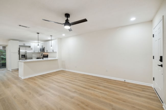 Photo - 2636 Sunnyside Dr Apartment Unit 2636