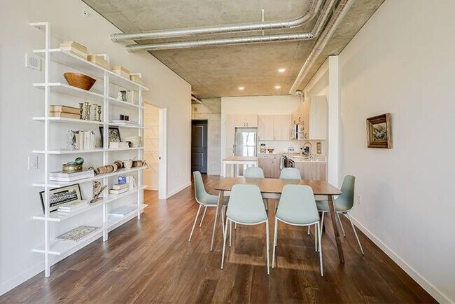 Photo - 624 Yale Apartments