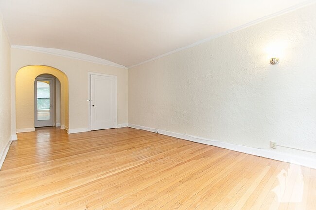 Photo - 536 W Arlington Pl