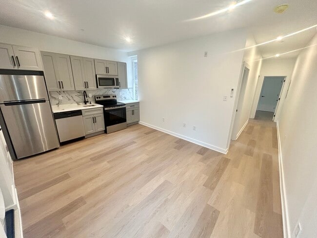 Building Photo - 2725 W Girard Ave Unit 2R
