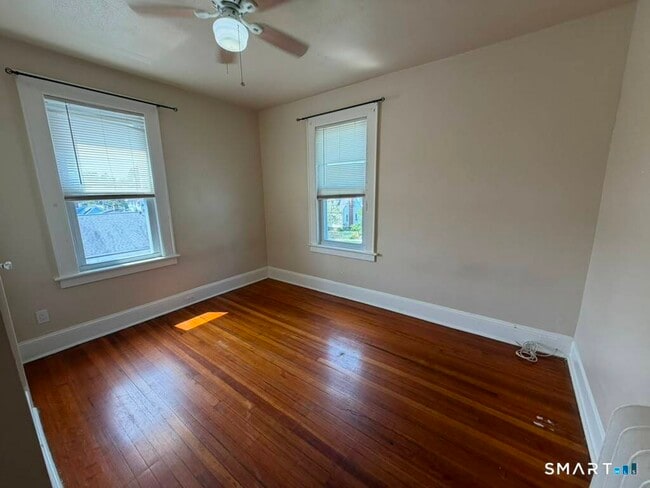 Photo - 223 Wayne St Unidad 2nd Fl.