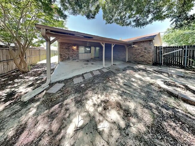 Photo - 1678 Fairmont Dr