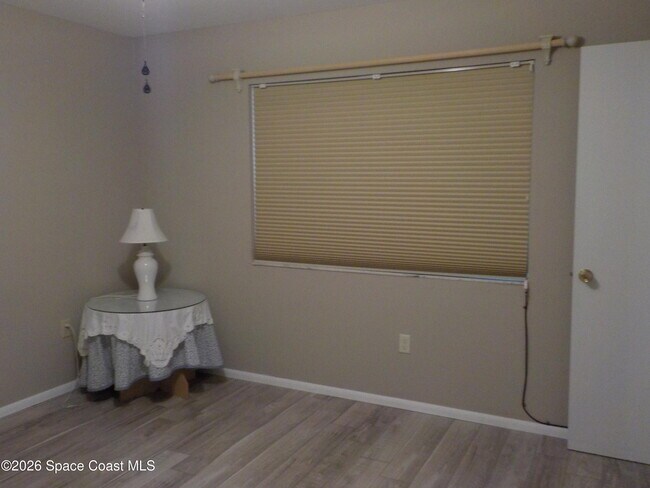 Photo - 1687 Avery Rd NE