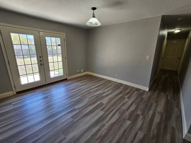 Photo - Single Family Home in San Antonio