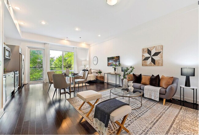 Photo - 1133 Metropolitan Ave Unit 203