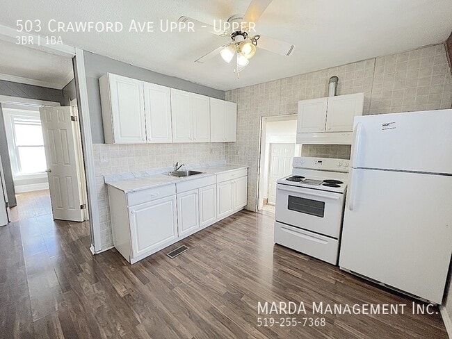 Building Photo - SPACIOUS 3 BED/1 BATH 2-STOREY UPPER WEST WINDSOR + HYDRO Unit Upper