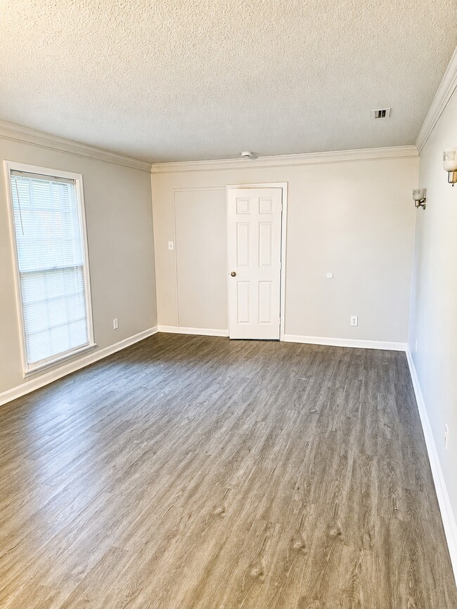 Photo - 1820 Cumberland Ave SW