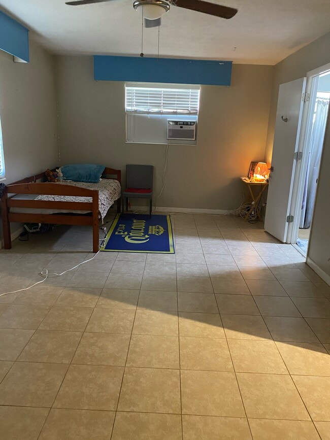 3909 Ocean View Dr Unit C