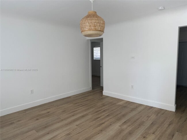 Building Photo - 1300 NE 110th St Unit 7 Rental